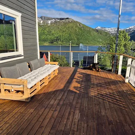 别墅 Senja 4 Summit *